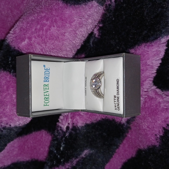 Engagement/wedding ring set - Simulated Diamond set in Sterling Silver - Picture 2 of 9